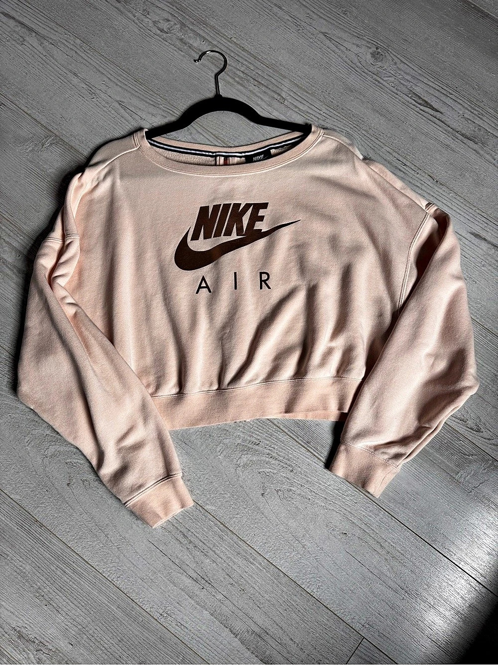 Nike Women's Cropped Air Sweatshirt Size Large Like New